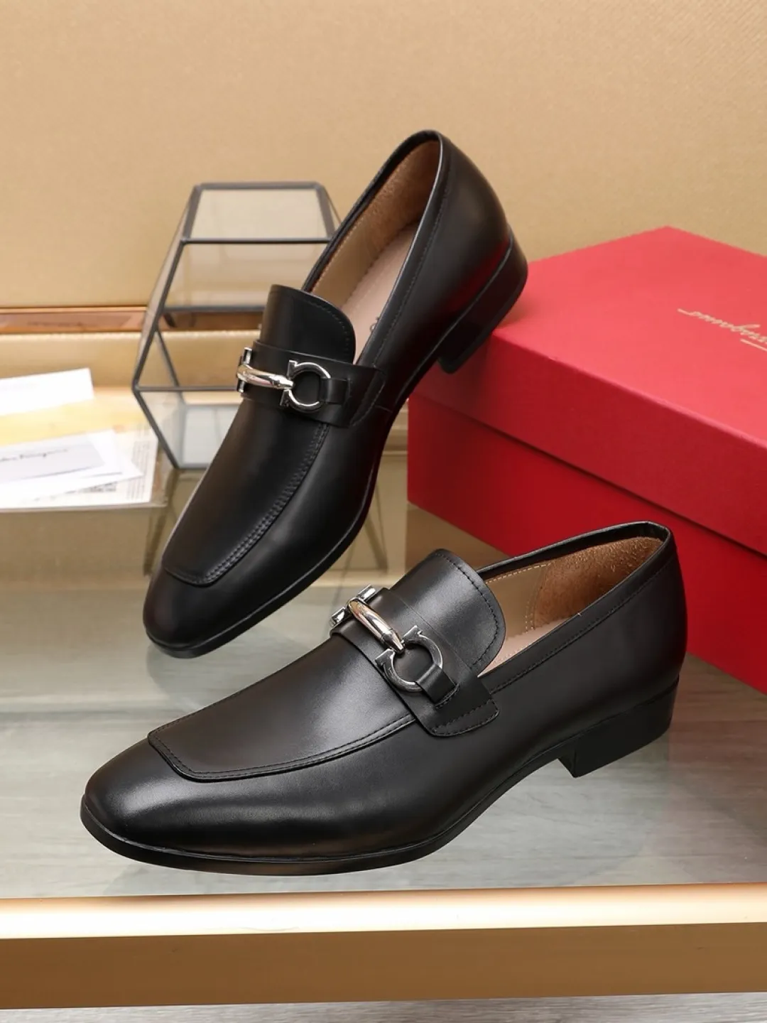 P620💰🔥《Ferragamo》👏Latest • High-end top brand luxury ~ purchasing agency, top quality ~. New fashionable business men's shoes🔜The uppers are made of original open-edge beaded cowhide➕cowhide·lining, with fine workmanship. The original stylish and soft combination wear-resistant and non-slip outsole is light and comfortable on the feet. The real thing looks better in real life. Size: 38/45